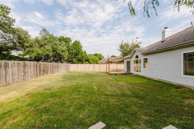 Building Photo - 6614 Bramber Ln