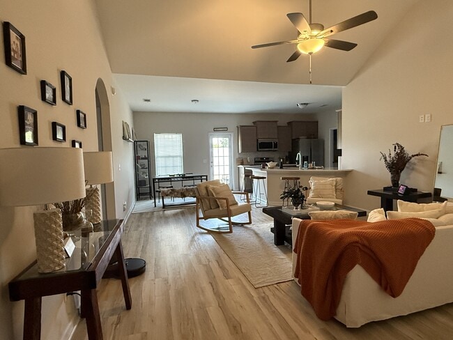 Building Photo - 2998 Arnall Dr