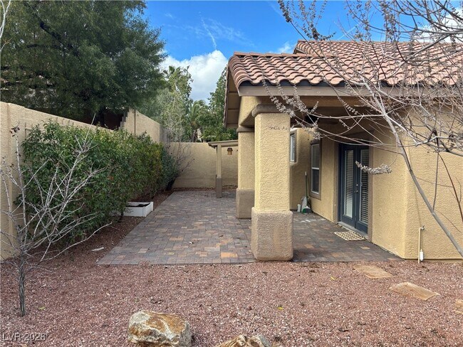 Building Photo - 10601 Umbrella Tree Ct