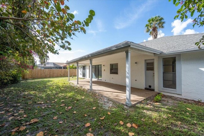 Building Photo - 2216 Amesbury Ct