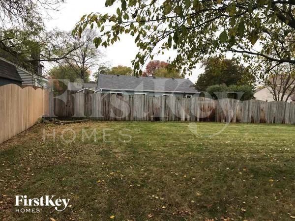 Building Photo - 990 Chelsea Ln