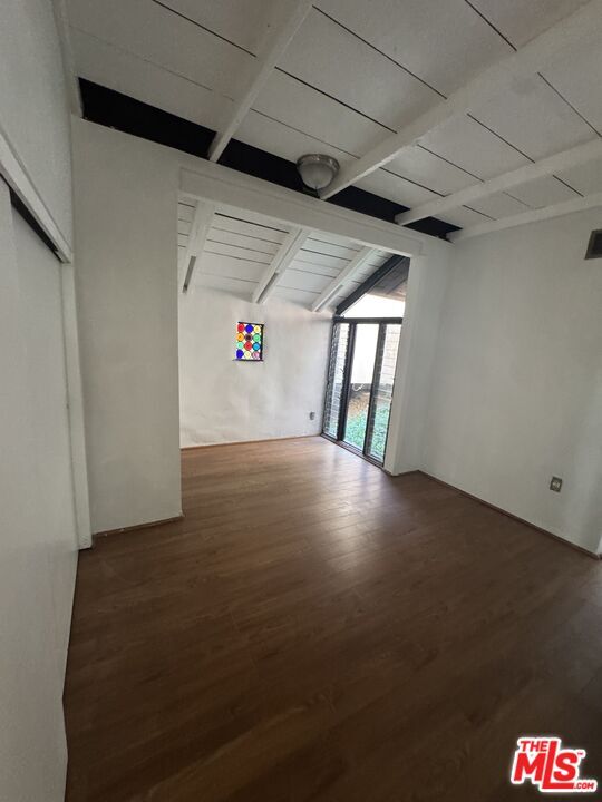 Building Photo - 825 N Beverly Glen Blvd