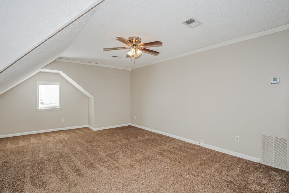 Building Photo - 1118 Greenwich Dr