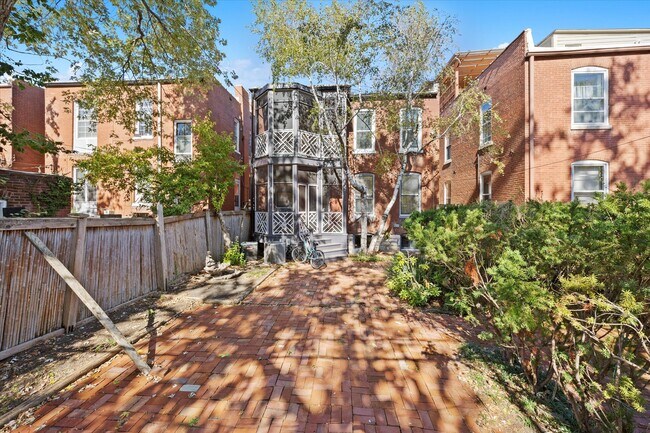 Building Photo - 6114 Waterman Blvd