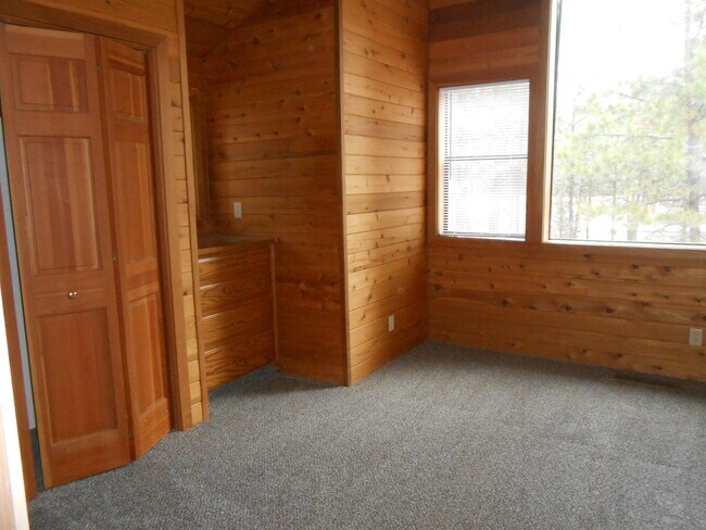 Building Photo - 13784 Partridge Foot