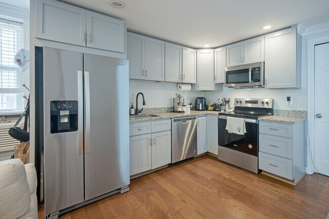 Building Photo - 2119 N St NW