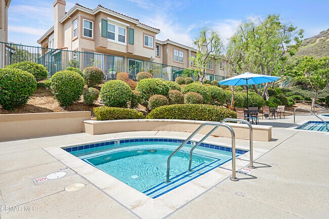 Building Photo - 545 Lorabel Way