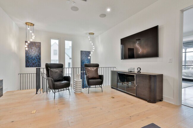 Building Photo - Modern Luxury Estate with Rooftop Deck in ...