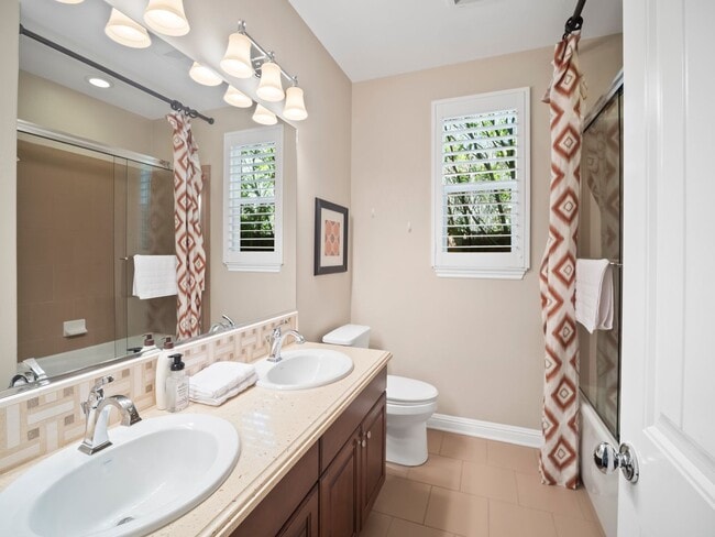 Building Photo - Showing Times: to schedule a viewing, please call & contact us