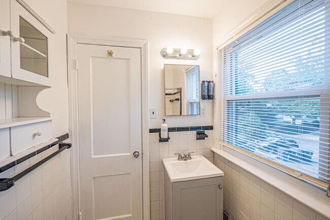 Building Photo - 8411 Potomac Ave