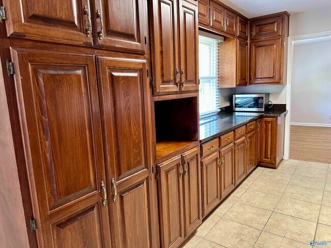 Building Photo - 213 Wingate Ave SW