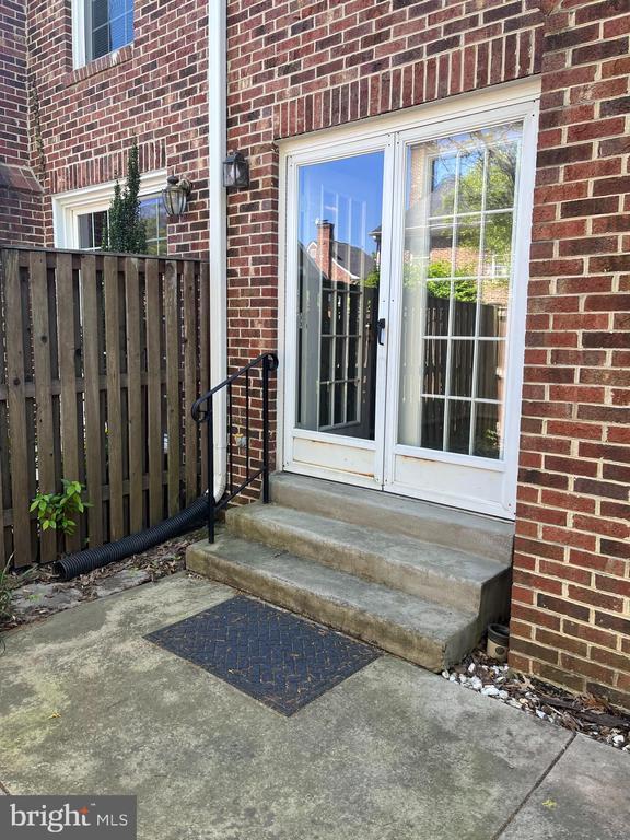 Building Photo - 2518 S Arlington Mill Dr