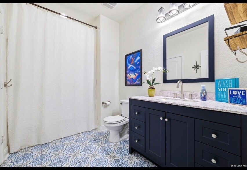 First floor guest bathroom - 7743 Robert Mondavi