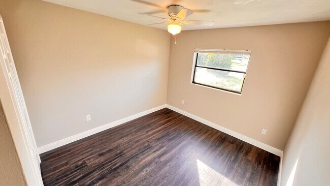 Building Photo - Timeless Charm Meets Modern Comfort in the Heart of Winter Park! WASHER & DRYER INCLUDED!