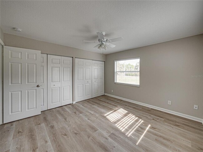 Building Photo - 5017 Lewellyn Rd