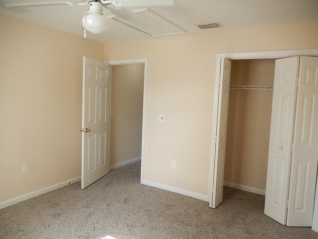 Building Photo - 4434 Gearhart Rd