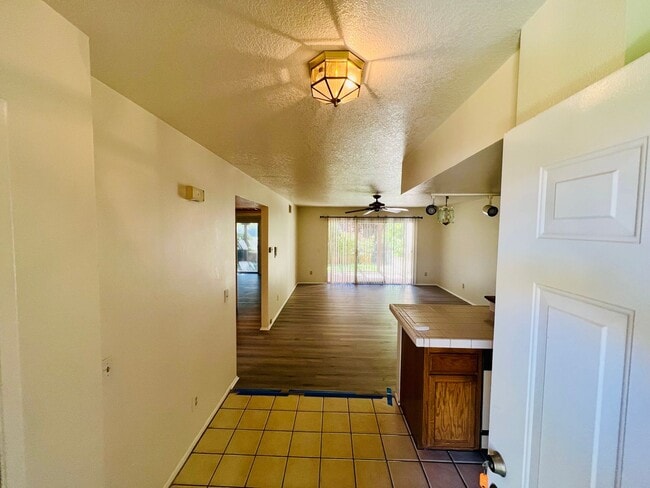 Building Photo - Two Bedroom Rental Home in Jess Ranch Avai...