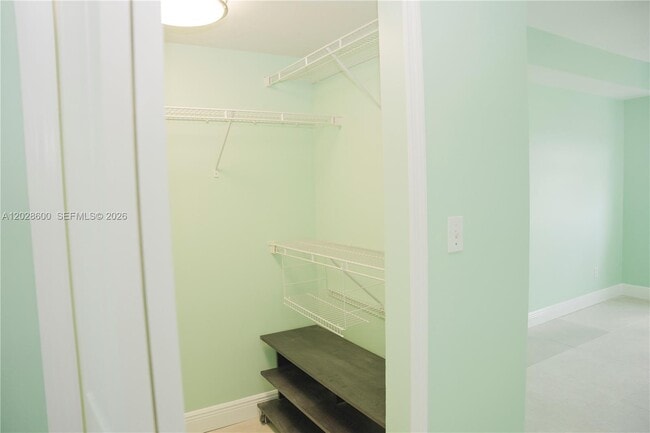 Building Photo - 2665 SW 37th Ave