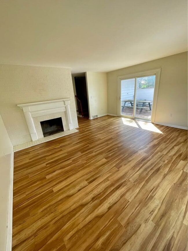 Building Photo - 4917 Artcrest Dr