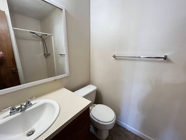 Building Photo - 3-Bedroom House for Rent in Copperas Cove