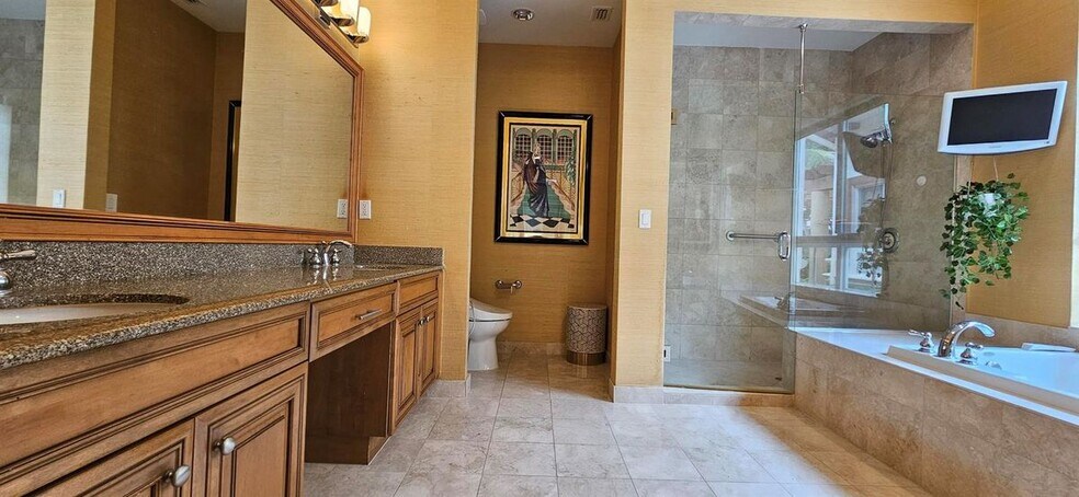 Building Photo - 16117 Emerald Estates Dr