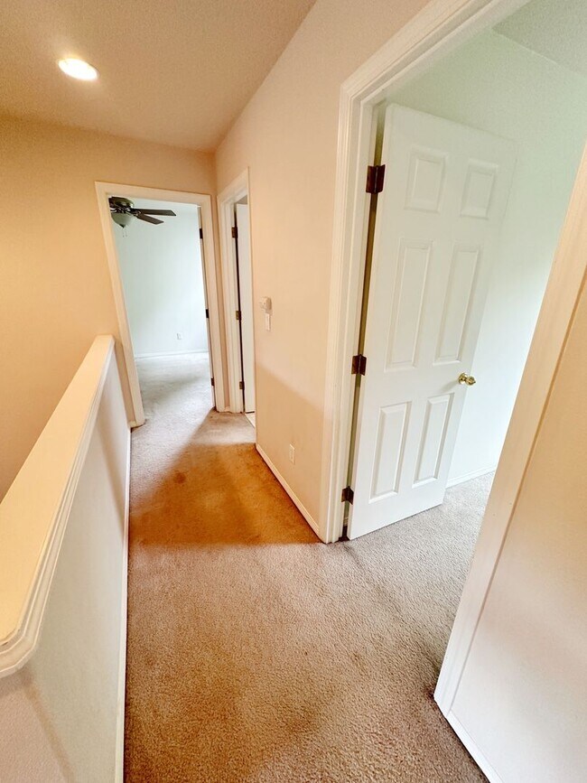 Building Photo - Gorgeous 4-Bedroom, 2.5-Bathroom House in Beaverton