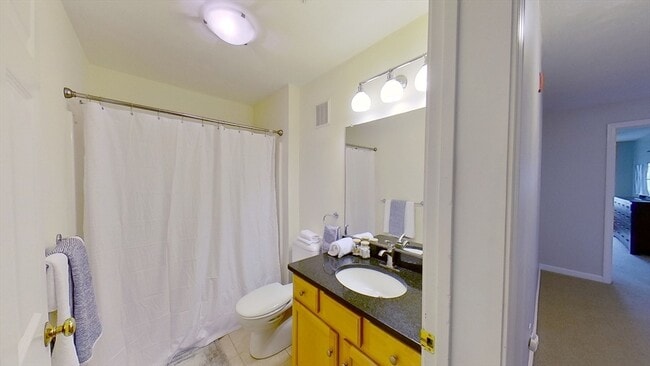 Building Photo - 206 Tamarack Ln