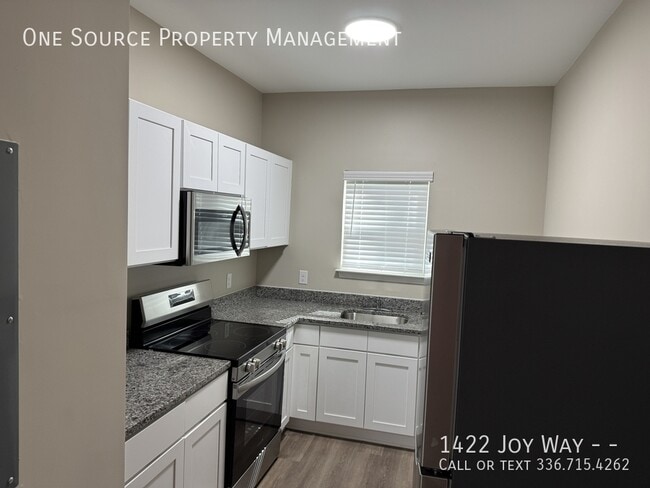 Building Photo - 1422 Joy Wy