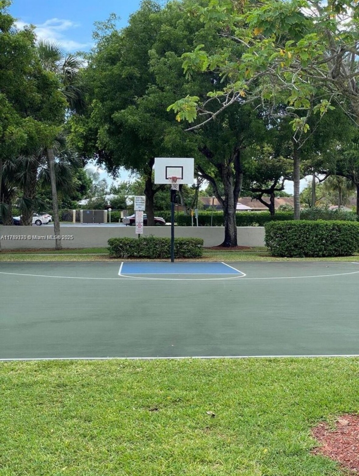 Building Photo - 116 Gardens Dr