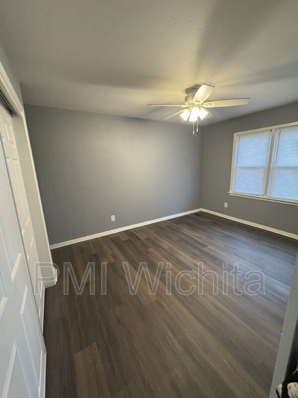 Building Photo - 457 N Gordon St