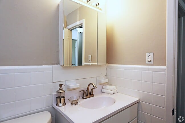 Building Photo - 333 North Ave