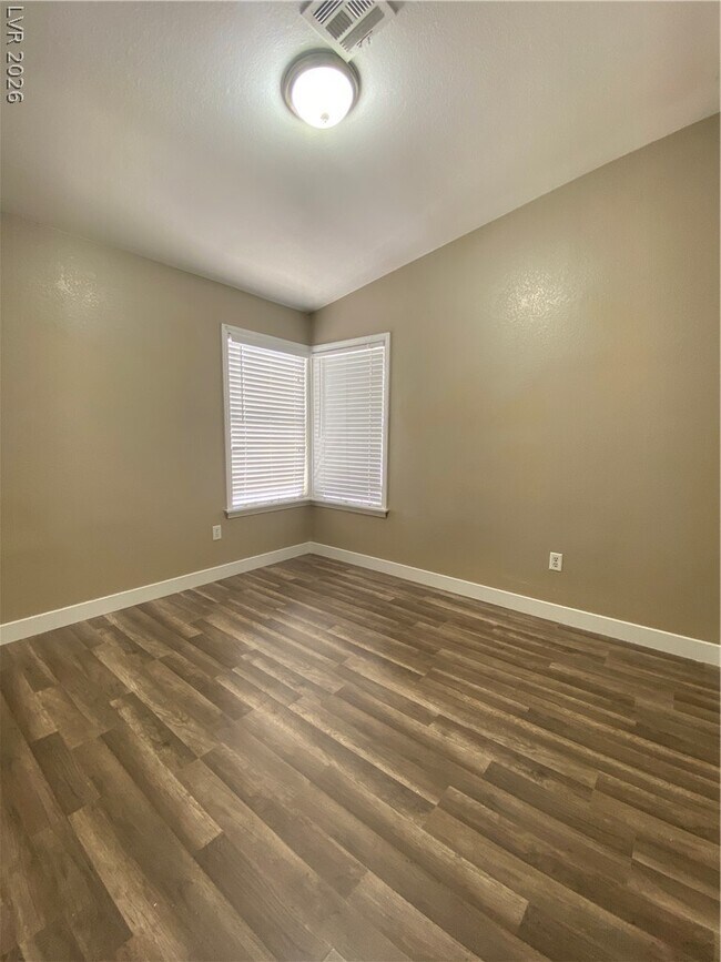 Building Photo - 2118 Quinton Ave