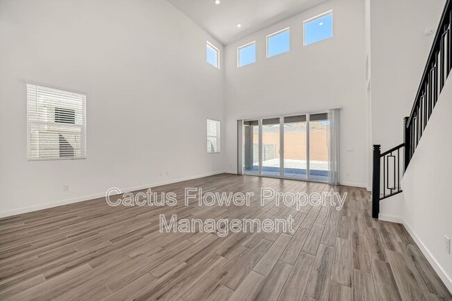 Building Photo - 6946 W Buckhorn Trail