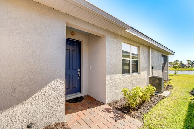 Building Photo - 217 Ibiza Lp