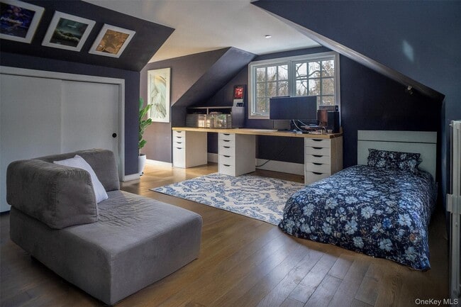 Building Photo - 1144 Post Rd