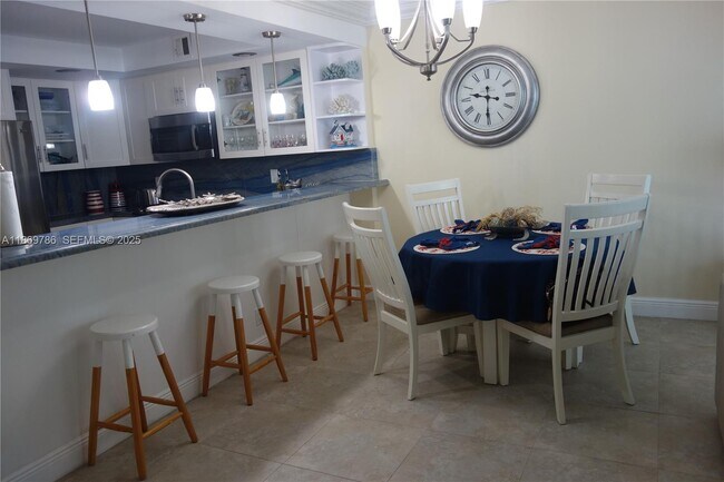 Building Photo - 5701 Collins Ave