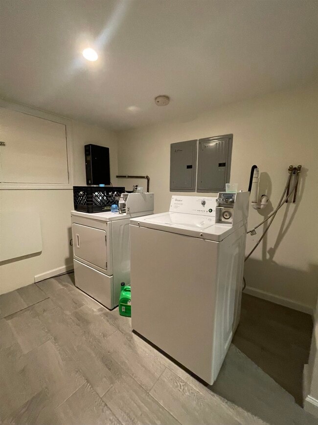 Building Photo - 265-267 Cambridge Ave