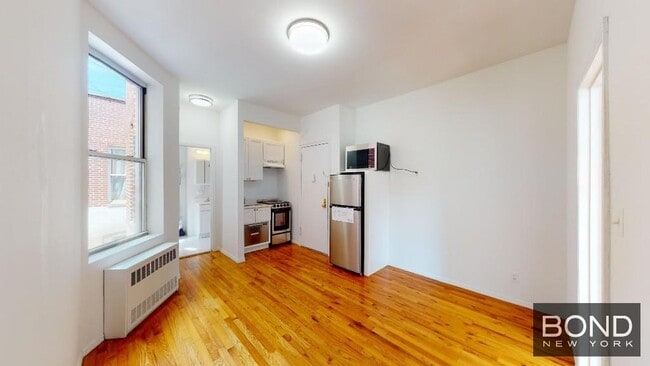 Primary Photo - 24 King St