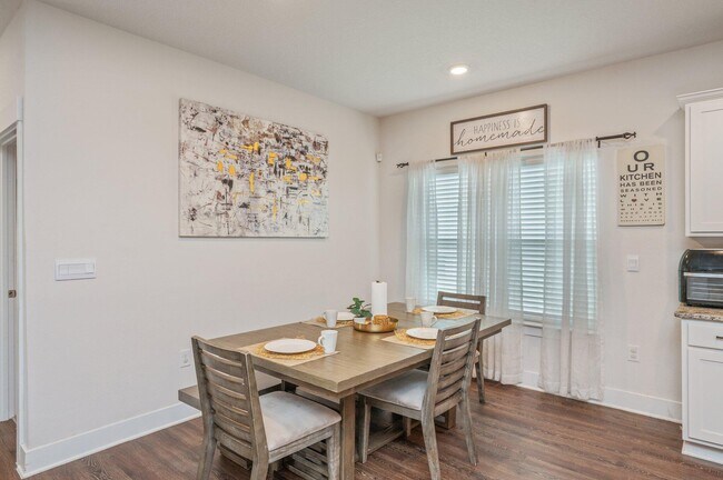 Building Photo - 1126 Valor Walk