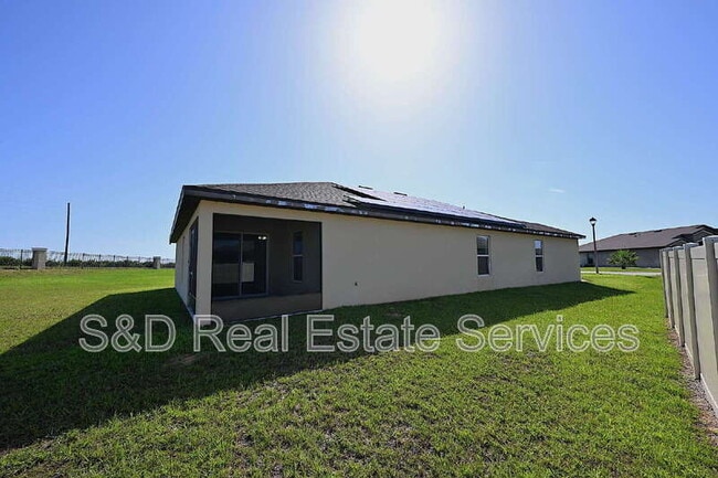 Building Photo - 1563 Swan Lake Cir