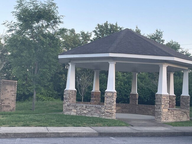 Building Photo - Beautiful Goodlettsville Condo Rental – 2 Bed, 2.5 Bath