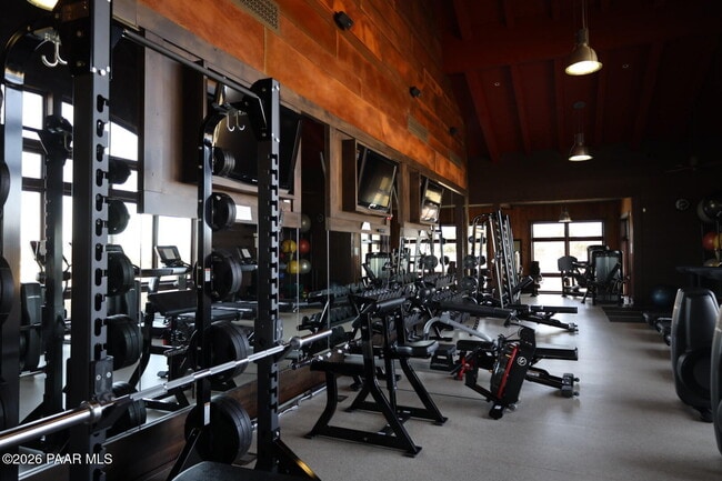 Building Photo - 5790 W Three Forks Rd