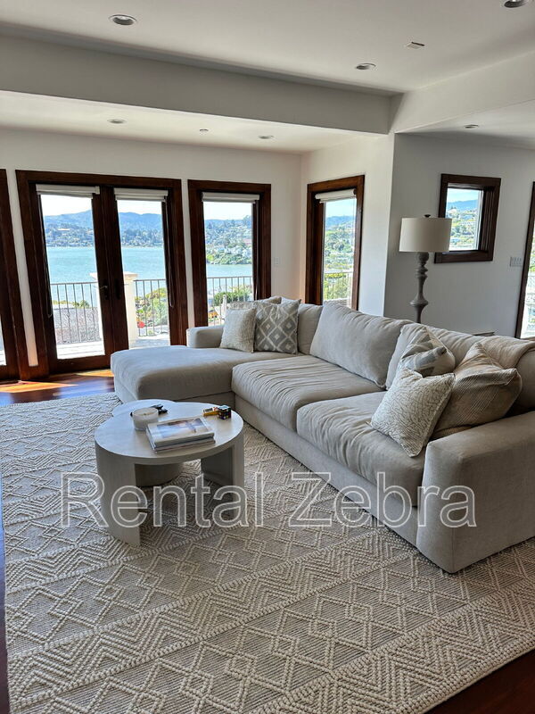 Building Photo - 561 Silverado Dr