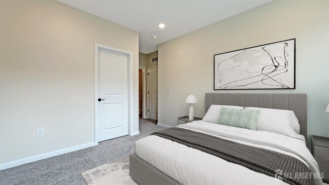 Building Photo - 618 Sadie Cir