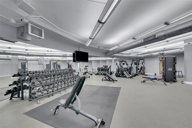 Building Photo - 253 NE 2nd St