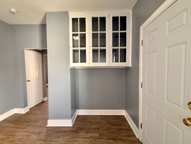 Building Photo - 407 S 8th St