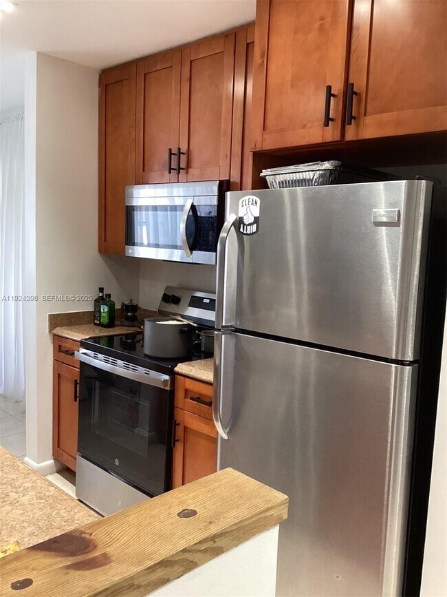 Building Photo - 15330 SW 106th Terrace