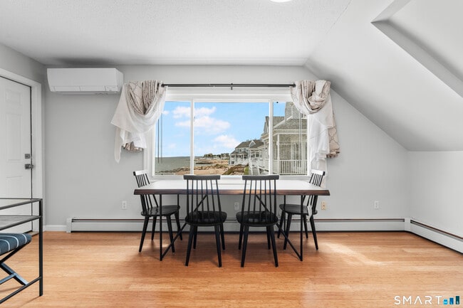 Building Photo - 62 Cosey Beach Ave