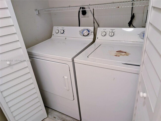 Building Photo - 2001 S Biscayne Blvd