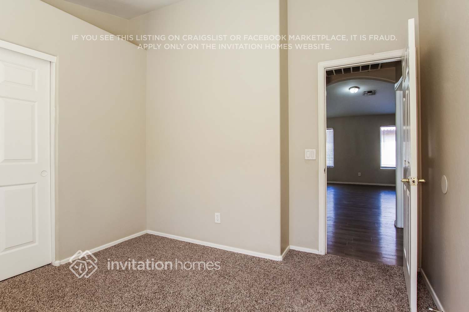 Building Photo - 6832 W Rancho Dr